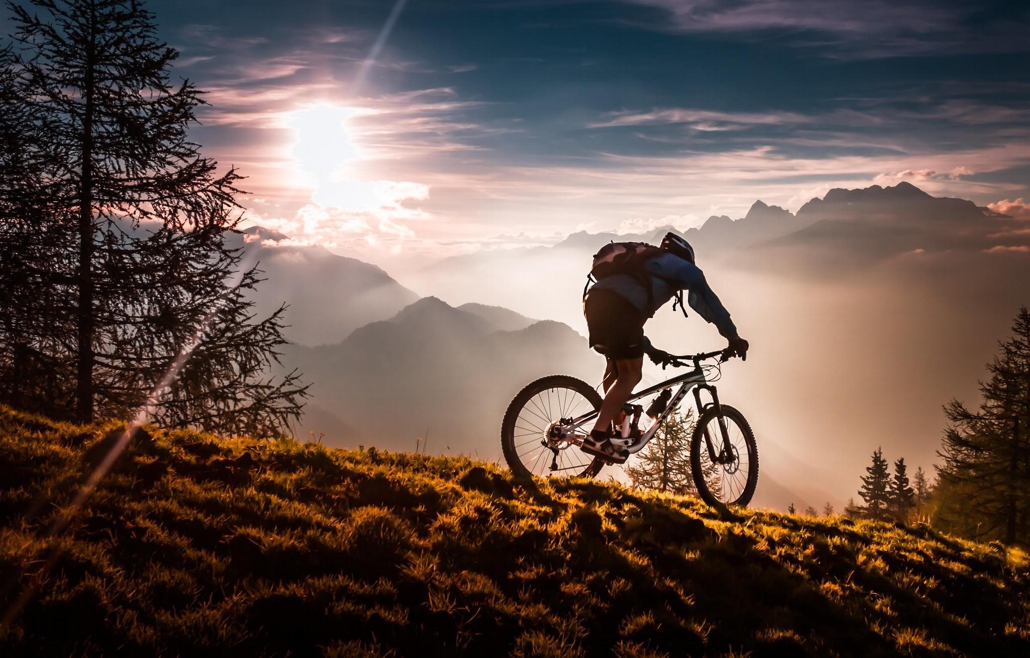 Cycling Desktop Background 2048x1310