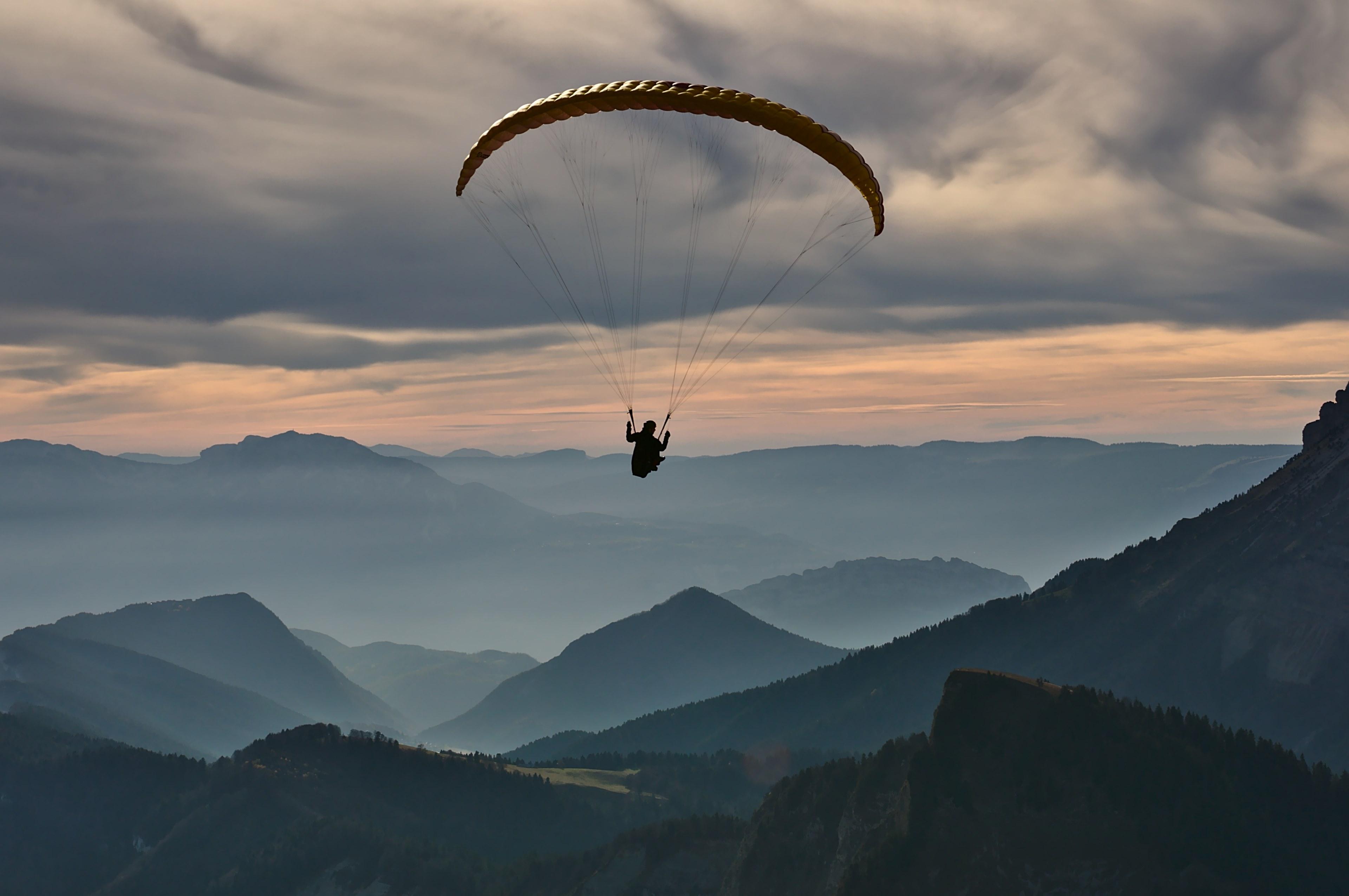 Paragliding Laptop Background 3840x2553