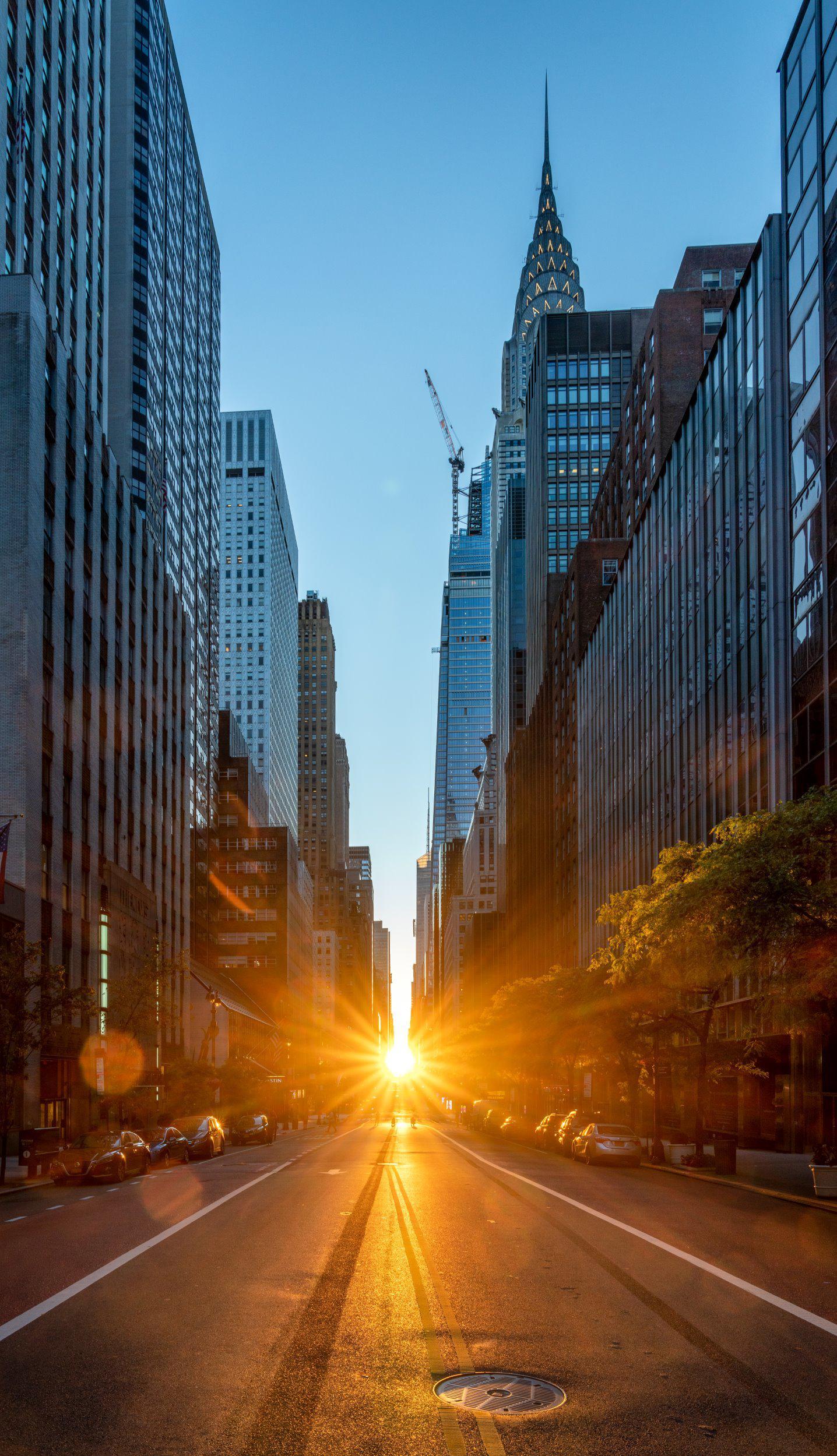 Manhattanhenge Phone Background Image 1436x2500