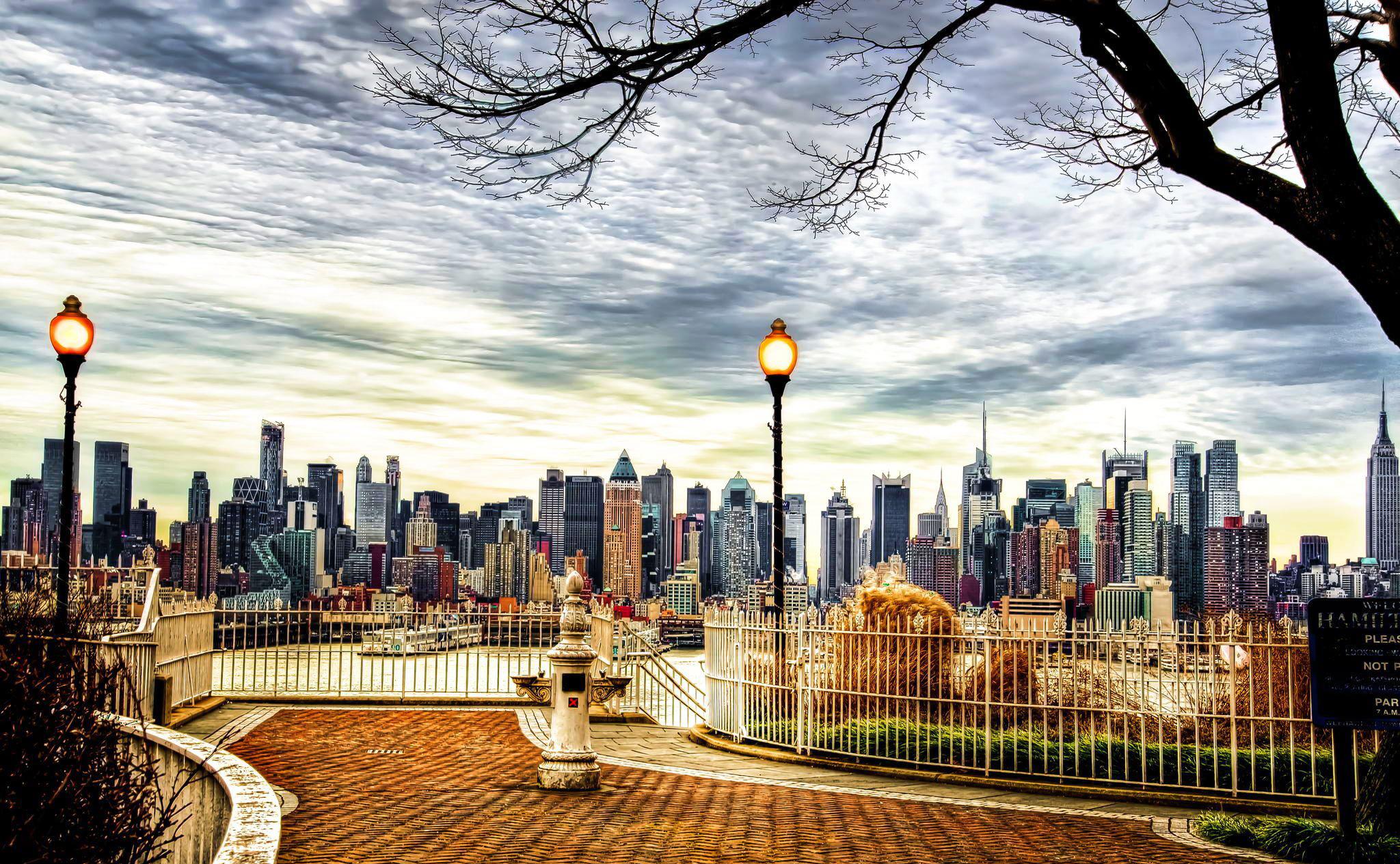 New York MacBook Background 2048x1266