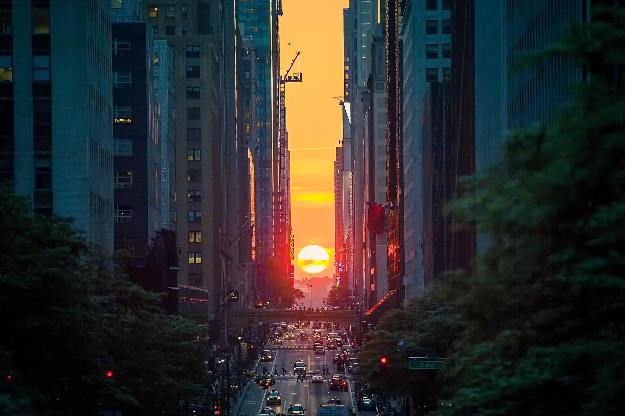 Manhattanhenge MacBook Wallpaper 2048x1365