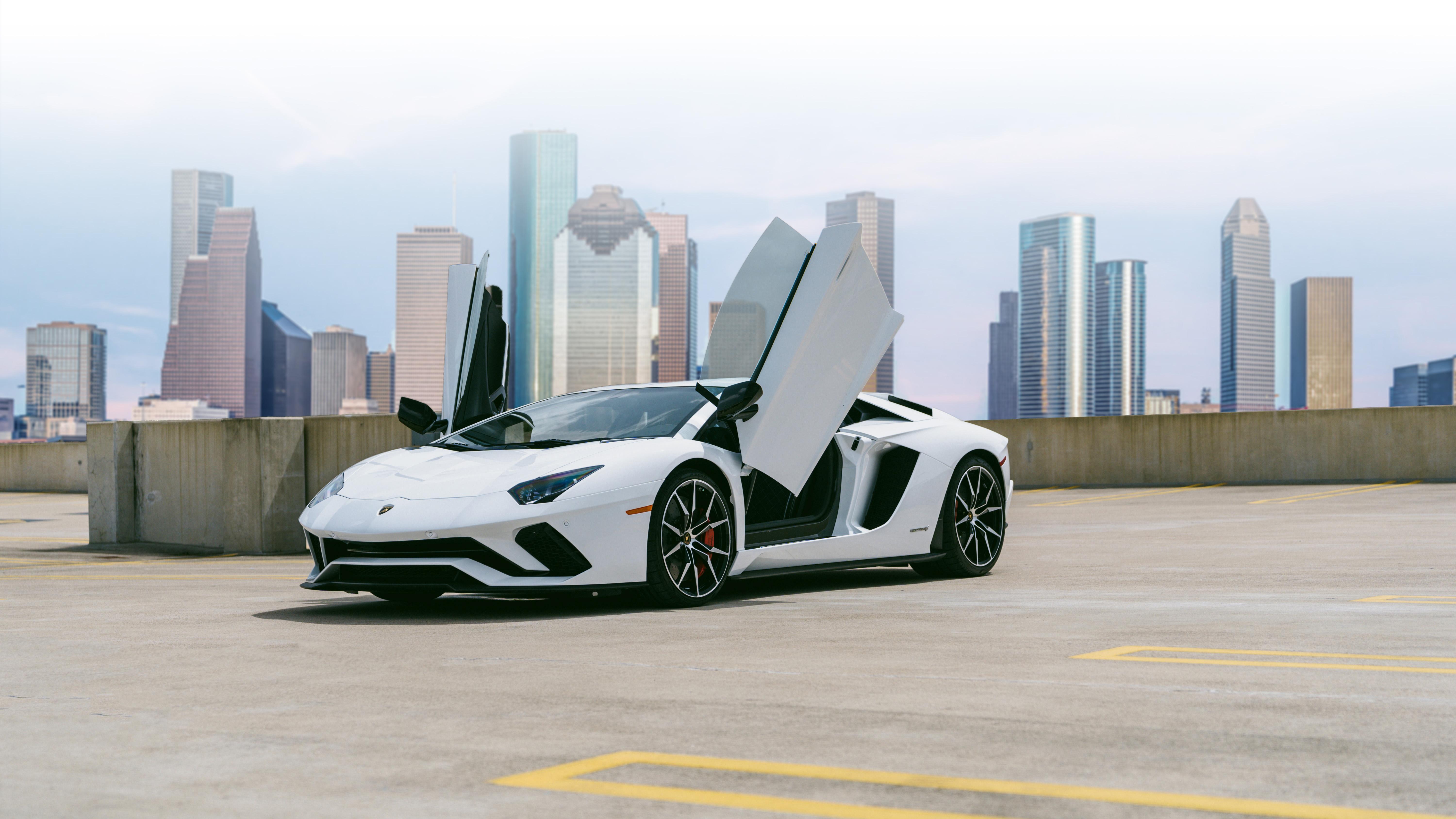 White Lamborghini Desktop HD Wallpaper 6000x3375